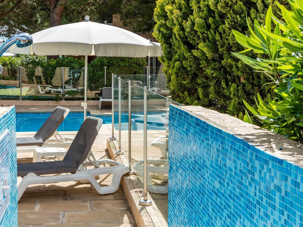 Artemia Aigues-Mortes - Hotel Avec Piscine Luaran gambar